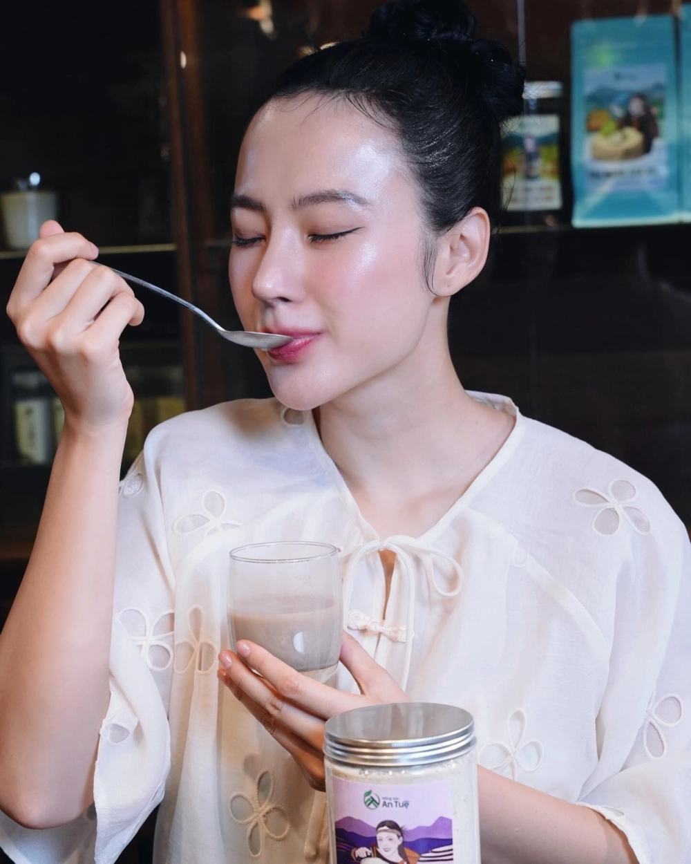 Cùng tìm hiểu về chiều cao thật sự của Angela Phương Trinh và những bí mật ít ai biết