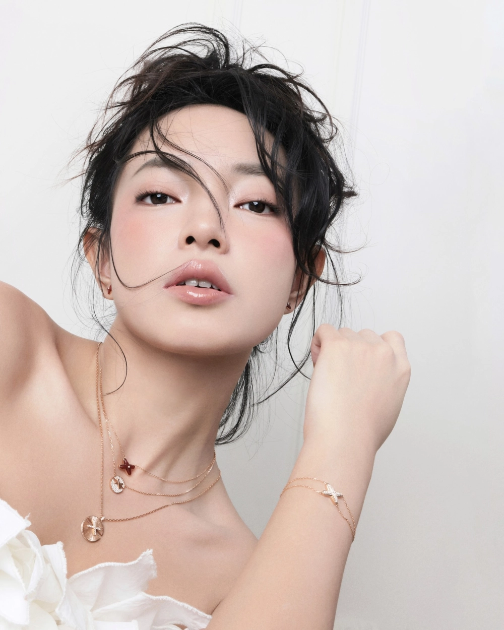 Mê mẩn phong cách cá tính đậm chất riêng của Tóc Ngắn Châu Bùi