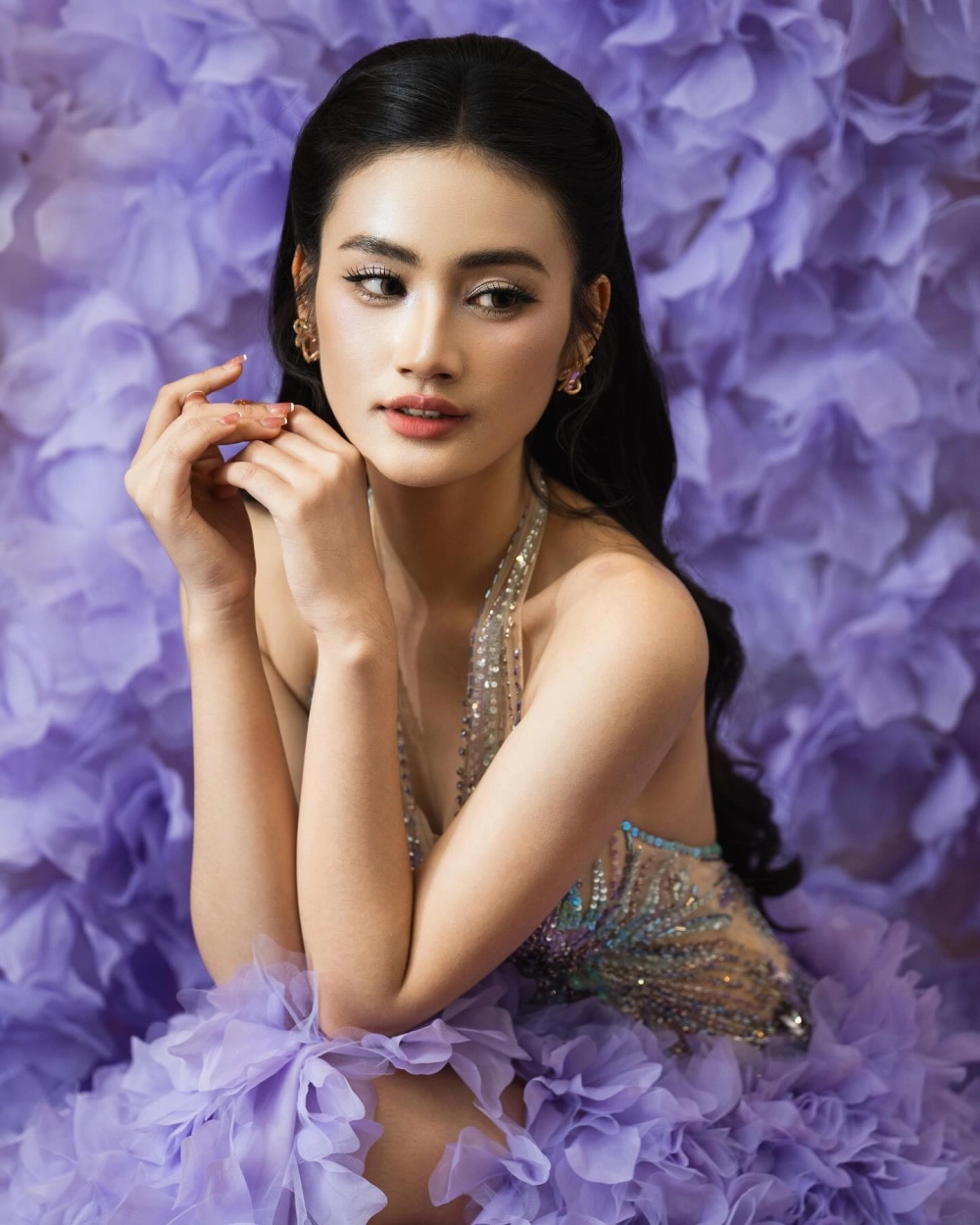 Số đo chuẩn không cần chỉnh của chiều cao hoa hậu ý nhi