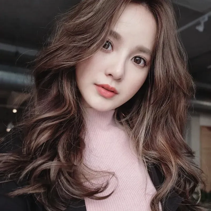 Ý nghĩa của gái xinh tóc dài