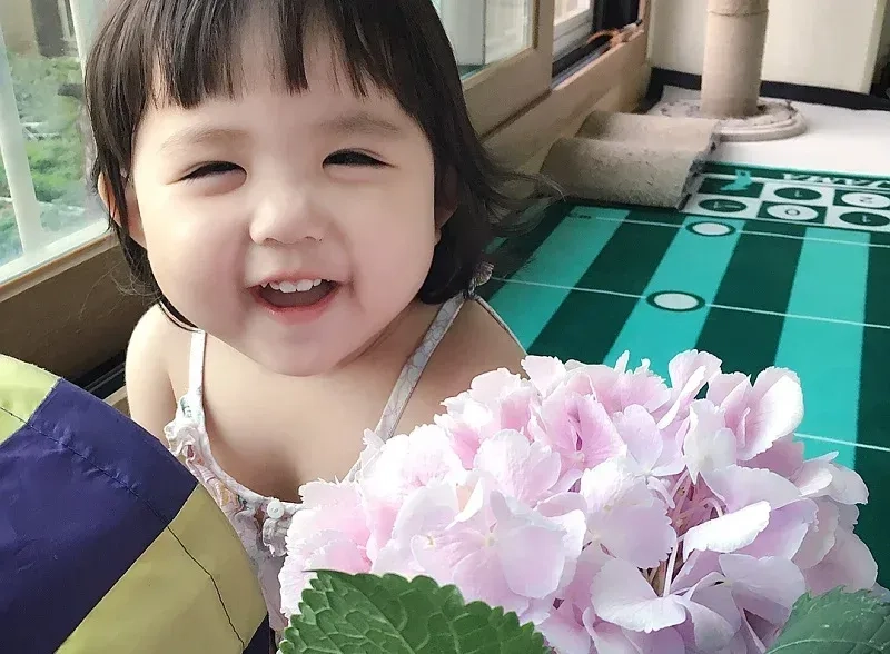 Đừng bỏ lỡ Hình ảnh bé gái dễ thương đẹp nhất mà ai cũng mê