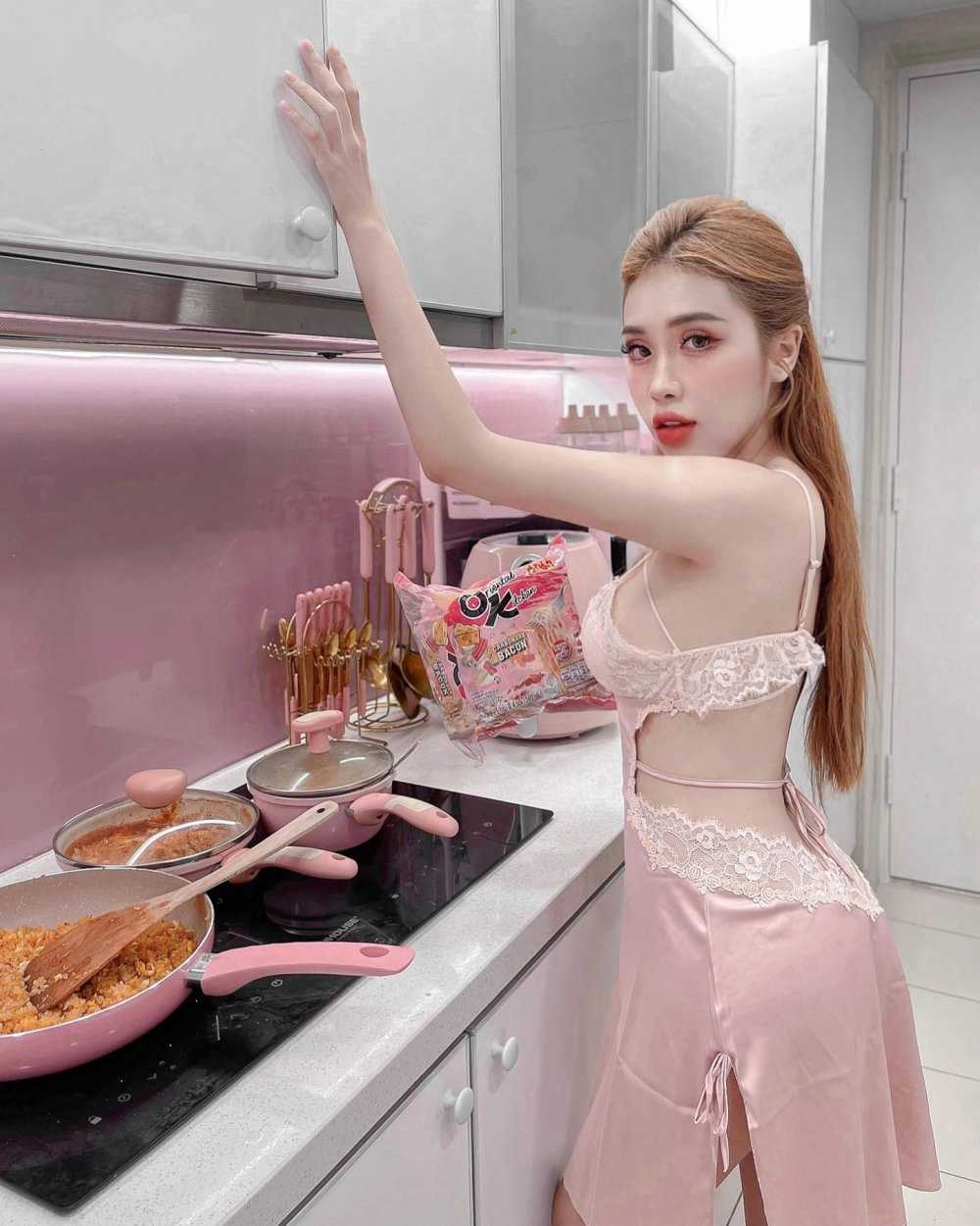 Bảo Trân là ai mà luôn thu hút truyền thông mỗi lần xuất hiện