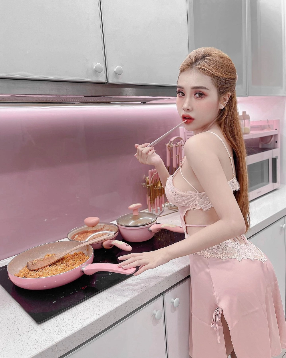 Bảo Trân official cập nhật những hình ảnh độc quyền của idol
