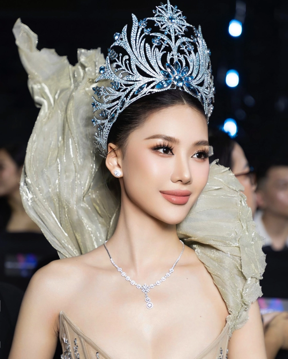 Tiểu sử của Bùi Quỳnh Hoa