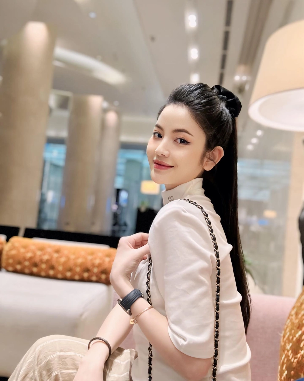 Bắt trọn khoảnh khắc chu thanh huyền livestream hút triệu lượt xem