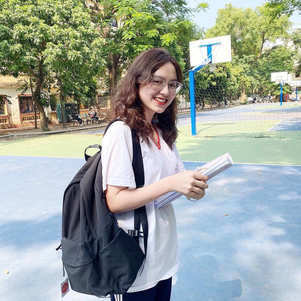 Fan đang truy tìm Đặng Thu Hà Schannel quê ở đầu