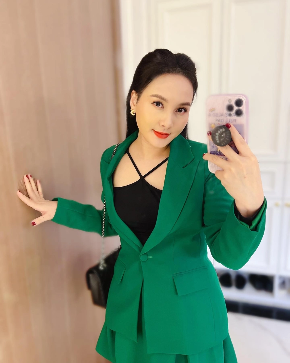 diễn viên bao thanh luôn gây ấn tượng mạnh mẽ trong lòng khán giả qua mỗi vai diễn