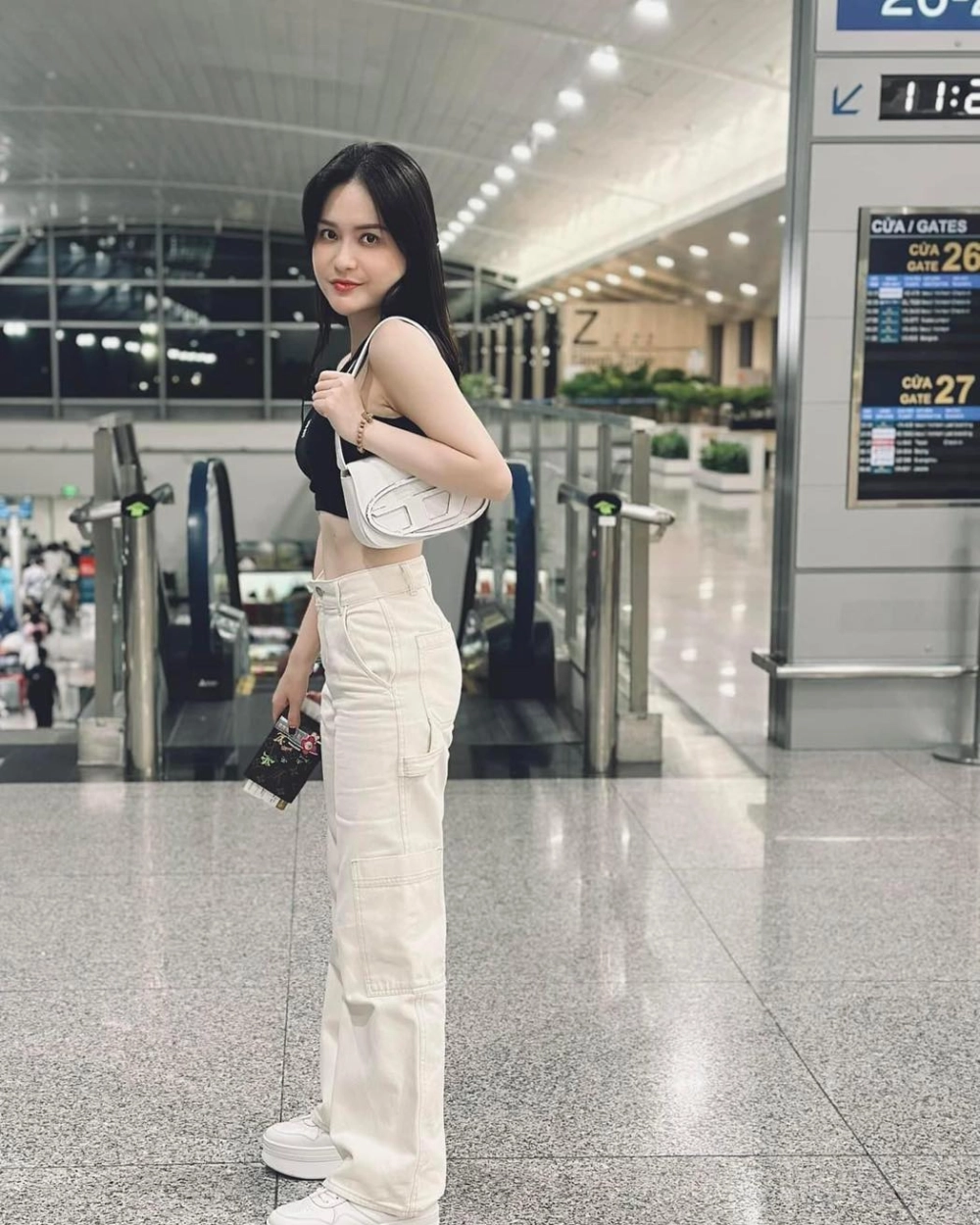 Khám phá bài hát nổi bật Gọi tên anh trong đêm Đoàn Di Băng