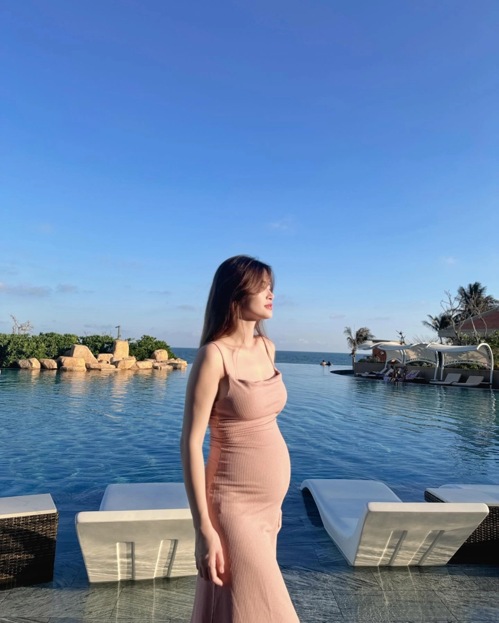 Lắng nghe bối rối Đông Nhi và cảm nhận yêu thương