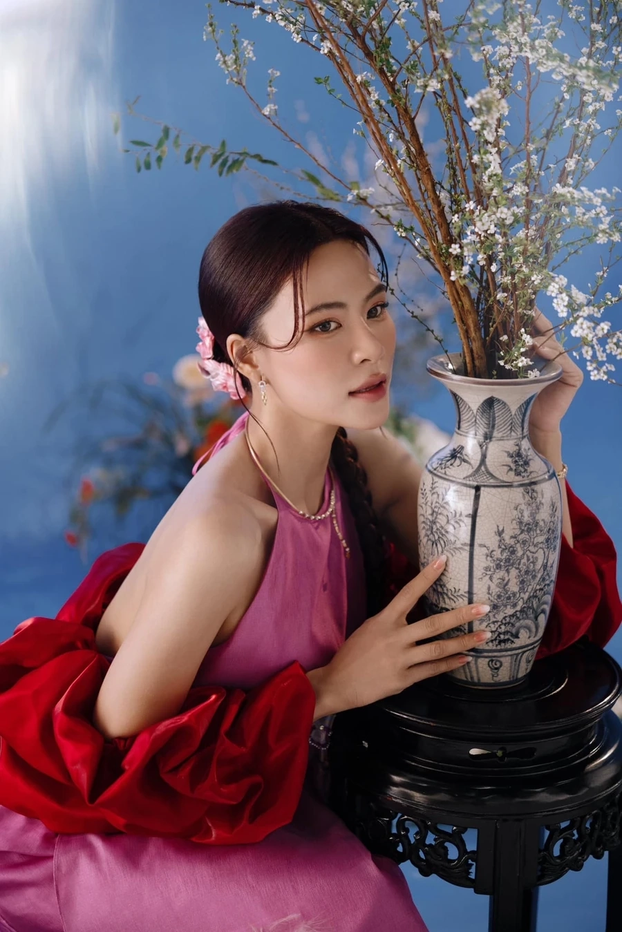 Dĩ vãng nhạt nhòa Hà Nhi là bài hát khiến ai cũng phải bồi hồi