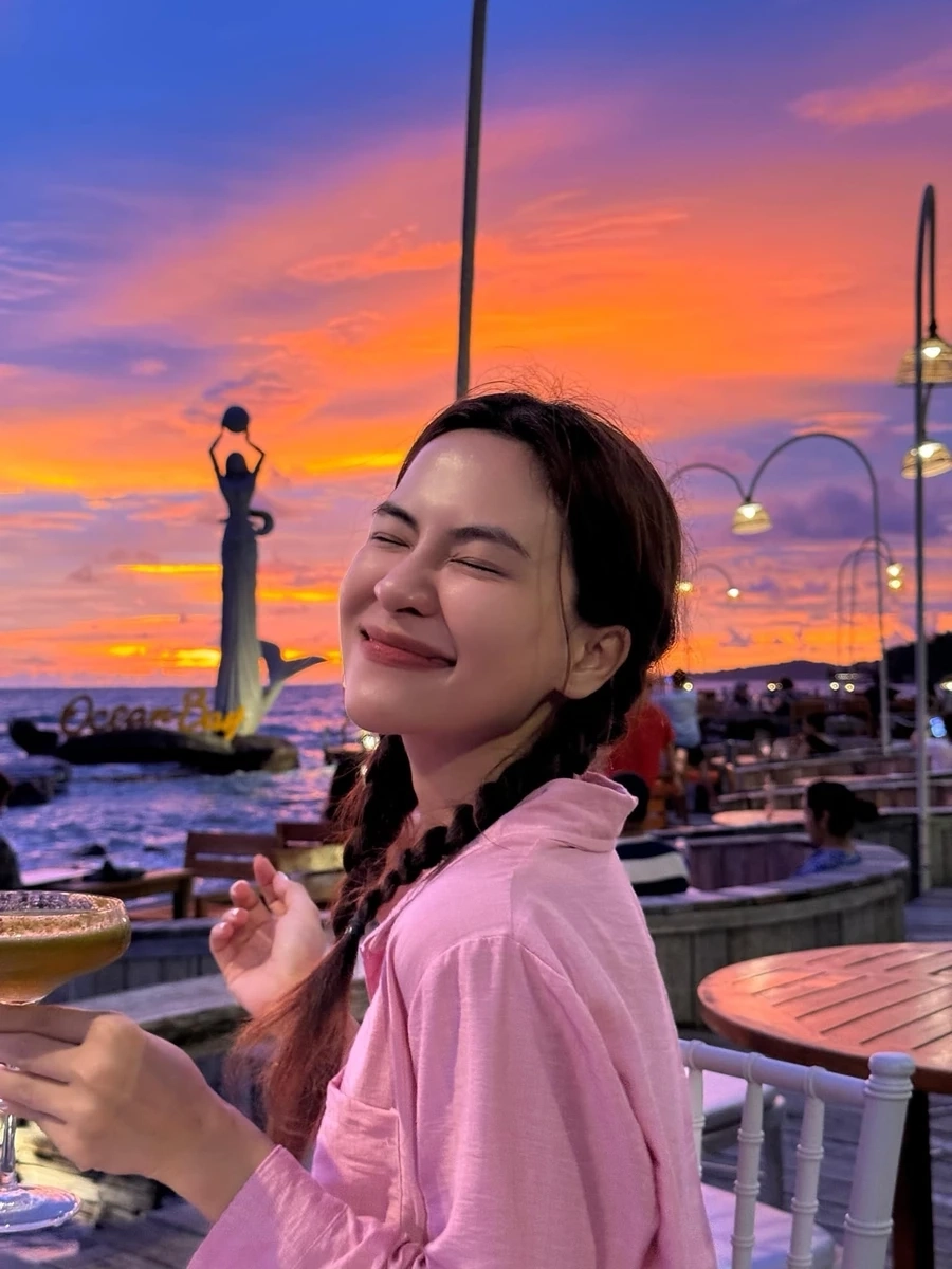 Hà Nhi ai rồi cũng sẽ khác lyrics mang lại những giai điệu sâu lắng và đầy cảm xúc