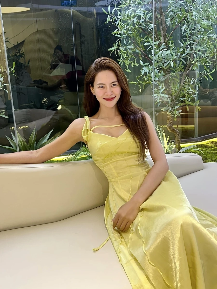 Tiểu sử của Hà Nhi