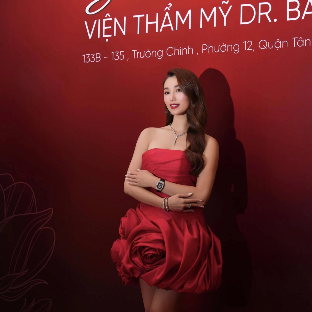 Khánh My cao bao nhiêu mà vóc dáng chuẩn như người mẫu