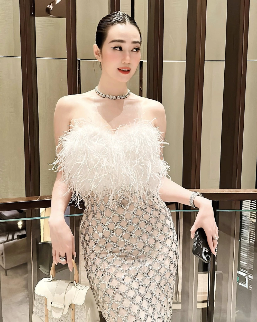 Người mẫu Khánh My quyến rũ đầy thần thái trên sàn catwalk