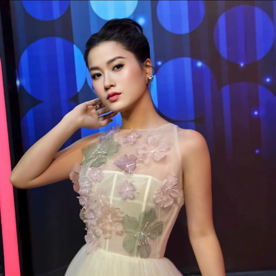Lâm vỹ dạ tin tức mới nhất luôn nhận được sự chú ý từ fan hâm mộ và các phương tiện truyền thông