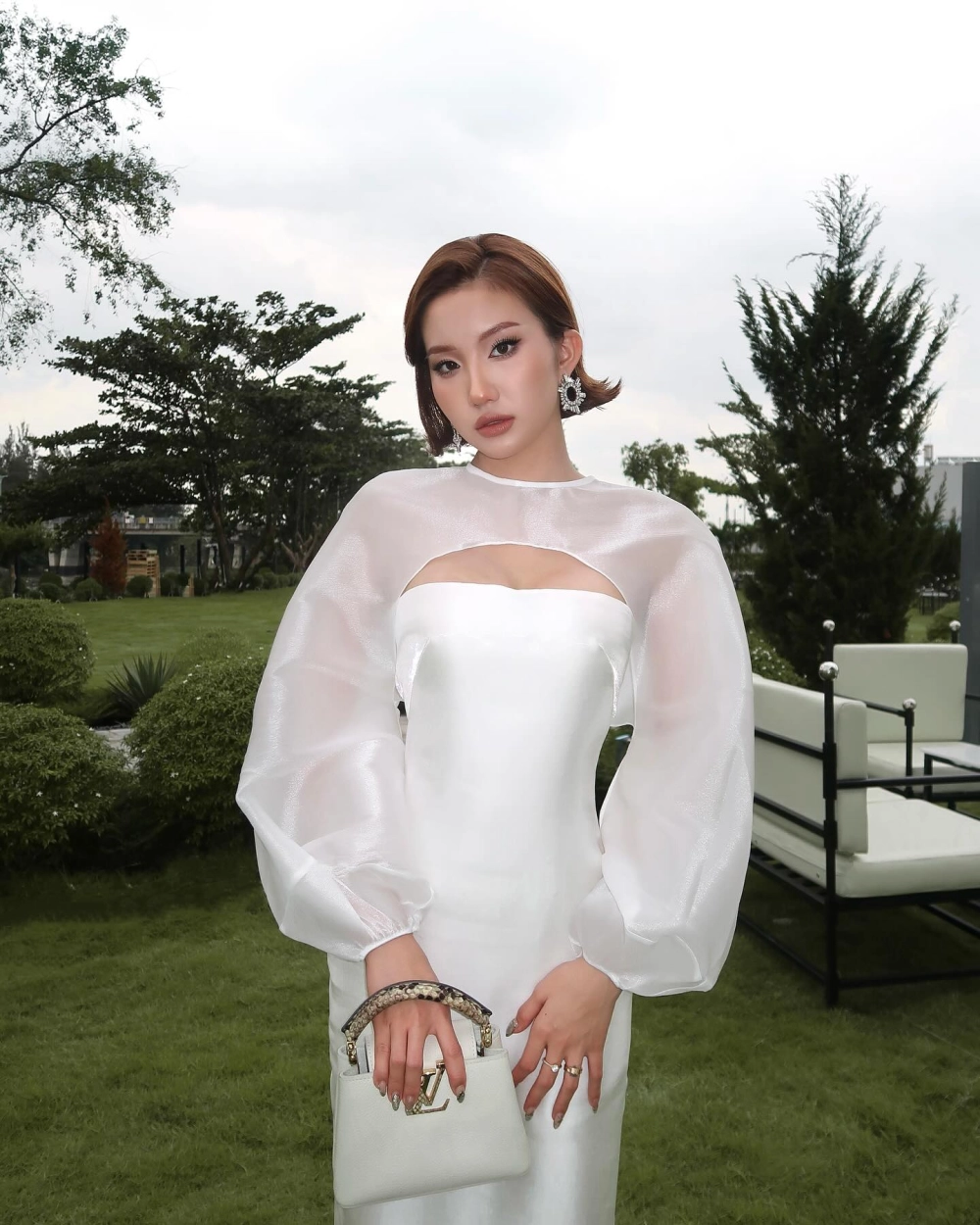 Instagram Lê Thị Khánh Huyền ngập tràn ảnh đẹp chất lượng cao