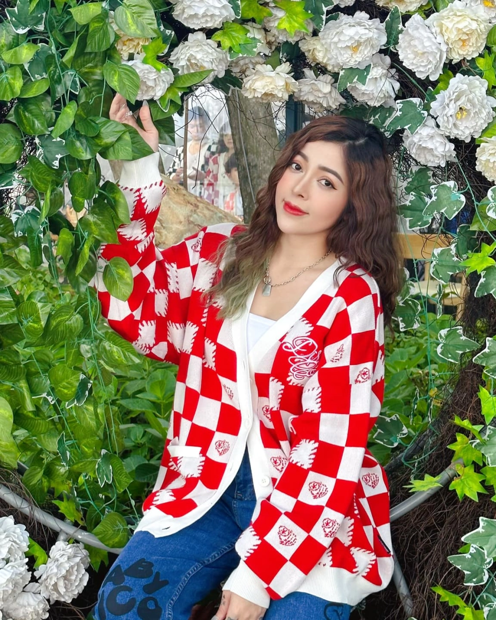 Câu hỏi Linh Barbie có con chưa luôn được các fan quan tâm