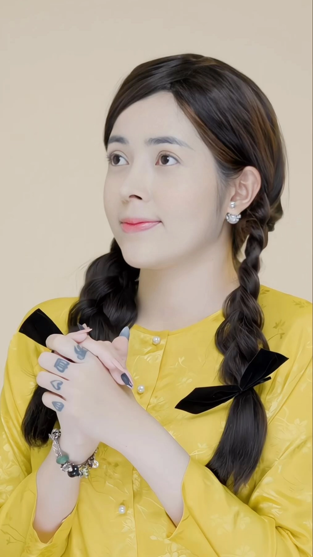 Chắc chắn bạn sẽ không muốn bỏ qua thông tin về Linh Barbie sinh năm bao nhiêu