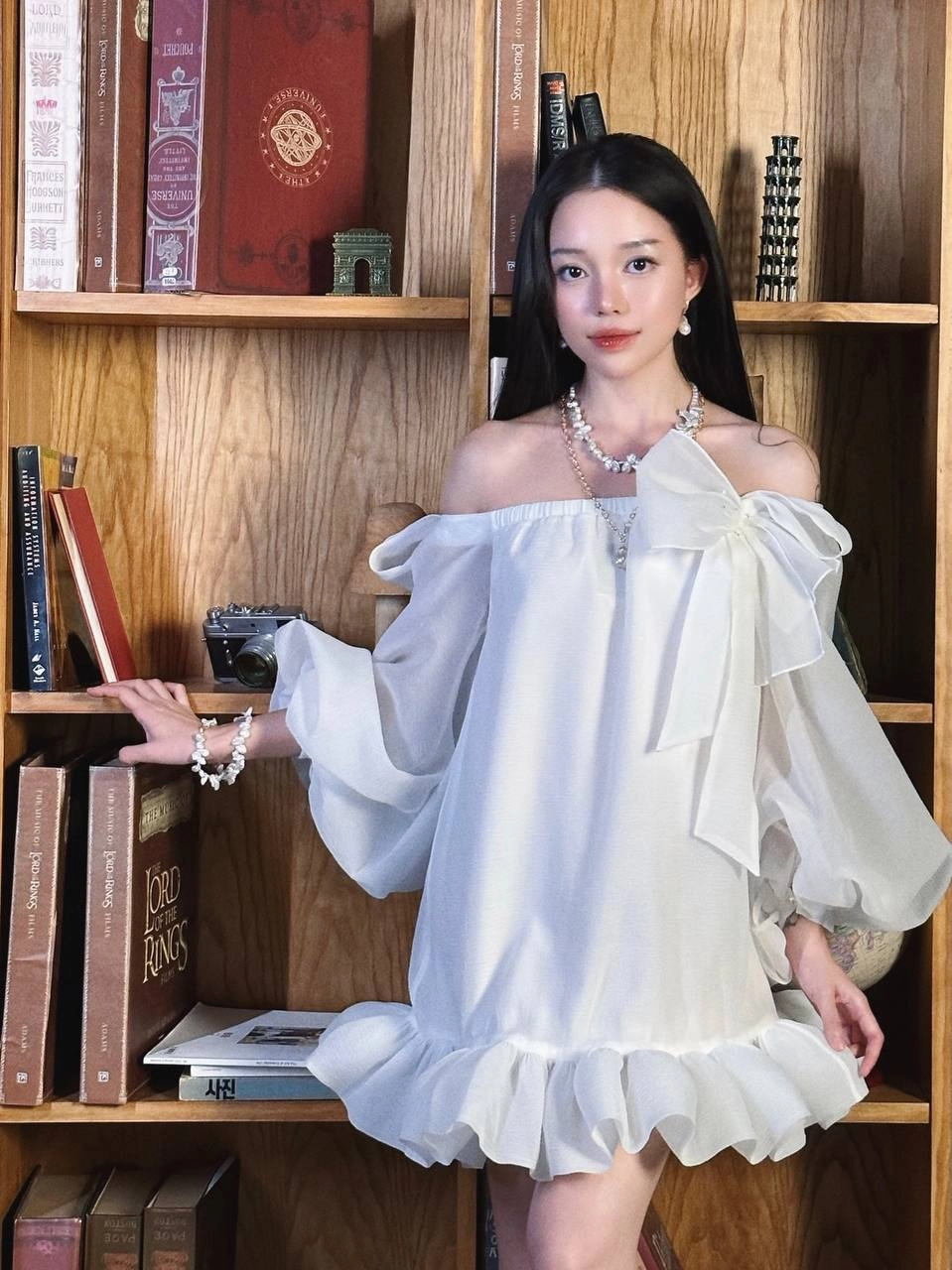 Linh Ngọc Đàm học trường gì trường cấp ba cô từng theo học