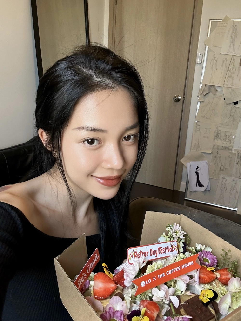 Linh Ngọc Đàm stream phong cách nói chuyện duyên dáng