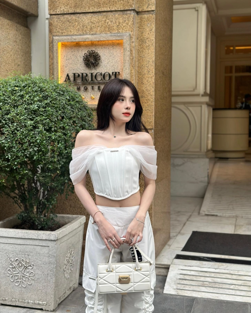 Ngân tiktok gây chú ý nhờ nét đẹp khác biệt và cuốn hút