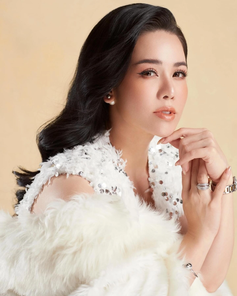 Nhật kim anh hát với chất giọng đầy cảm xúc và bản lĩnh