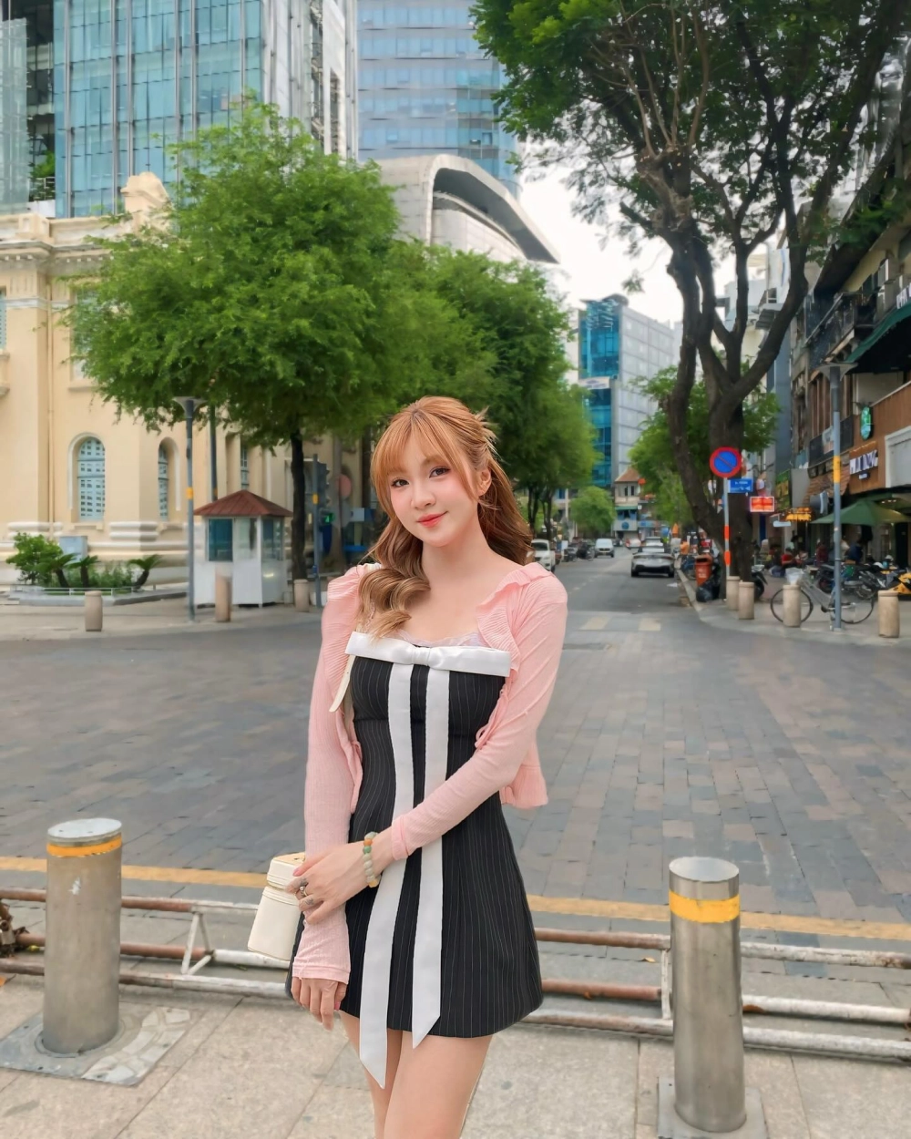 Như Hexi Bây Giờ vẫn là hình mẫu nghệ sĩ đa tài và nhiệt huyết