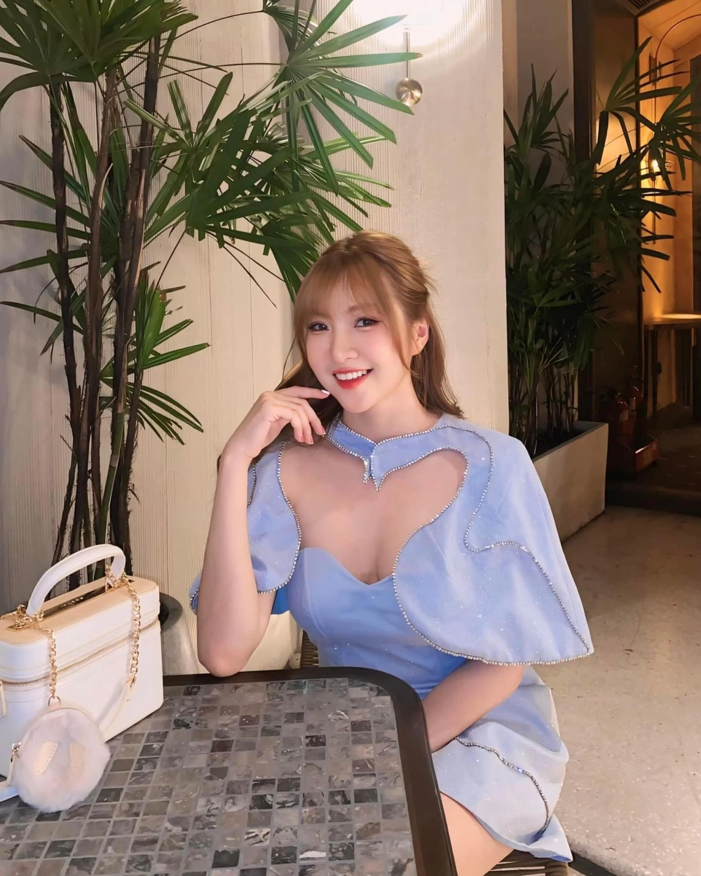 Có Bao Giờ Không Anh Như Hexi câu hỏi đầy trăn trở trong tình yêu
