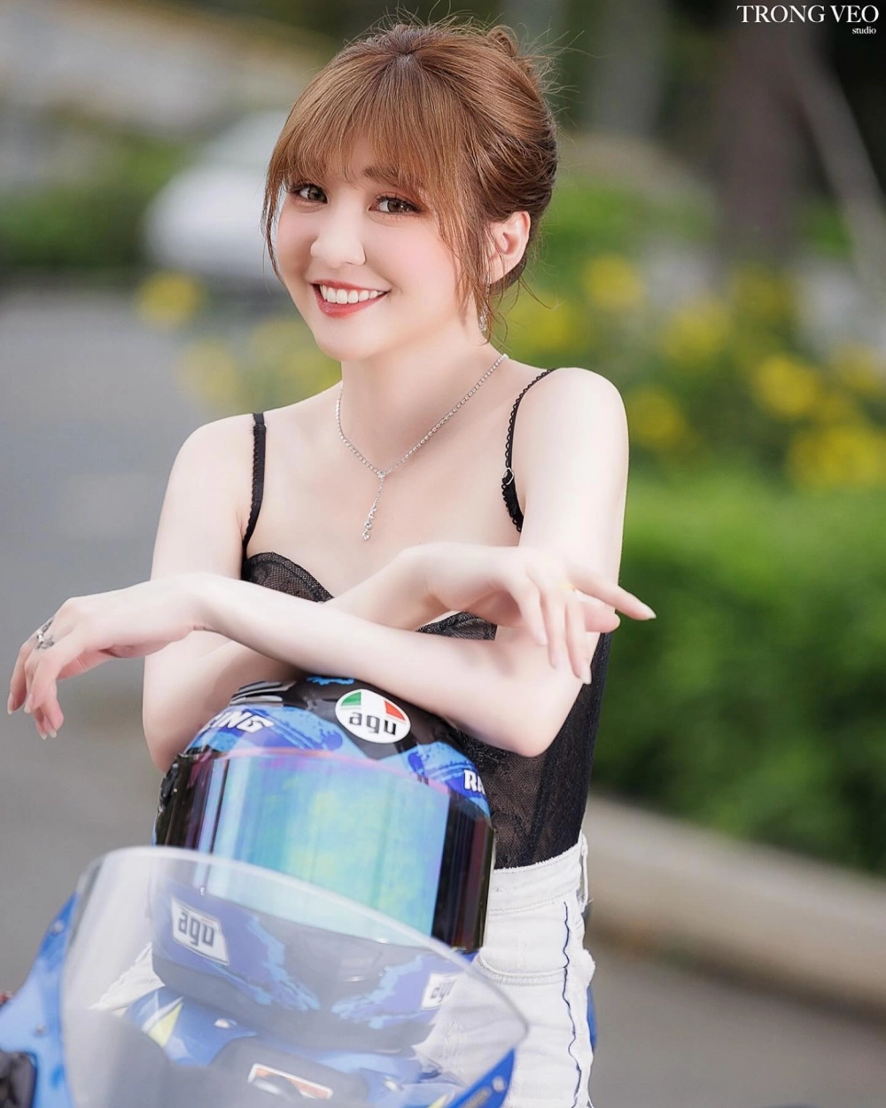 Lời Bài Hát Có Em Đây Như Hexi ngọt ngào như lời thì thầm yêu thương