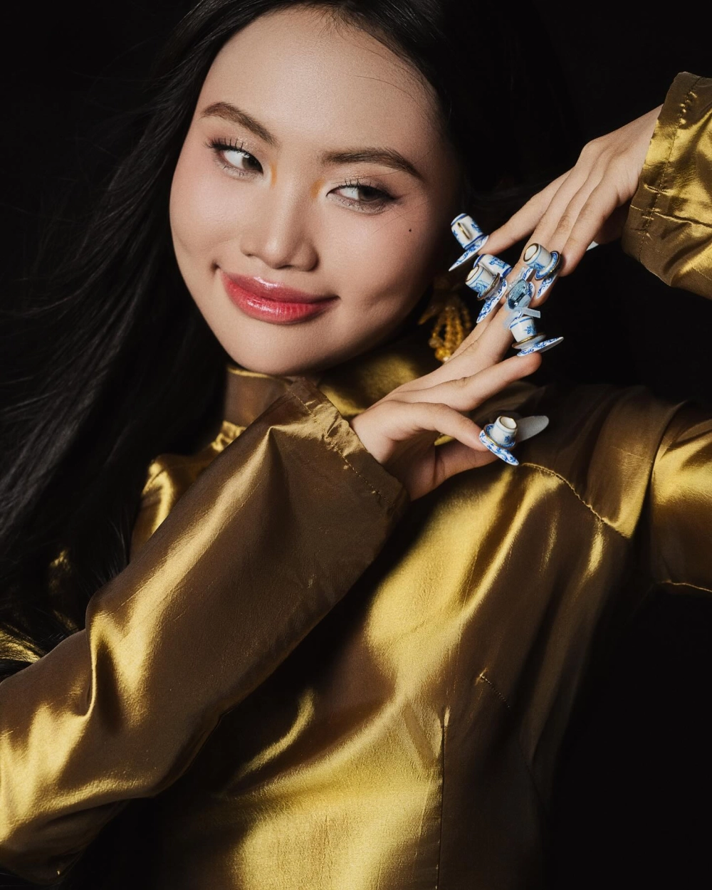 Phương Mỹ Chi tỏa sáng với giọng hát dân ca ngọt ngào