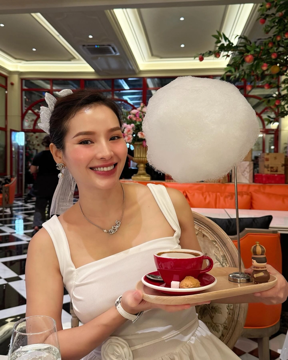 Phương Trinh Jolie hơn Lý Bình bao nhiêu tuổi? Khám phá độ tuổi và sự nghiệp của hai nghệ sĩ