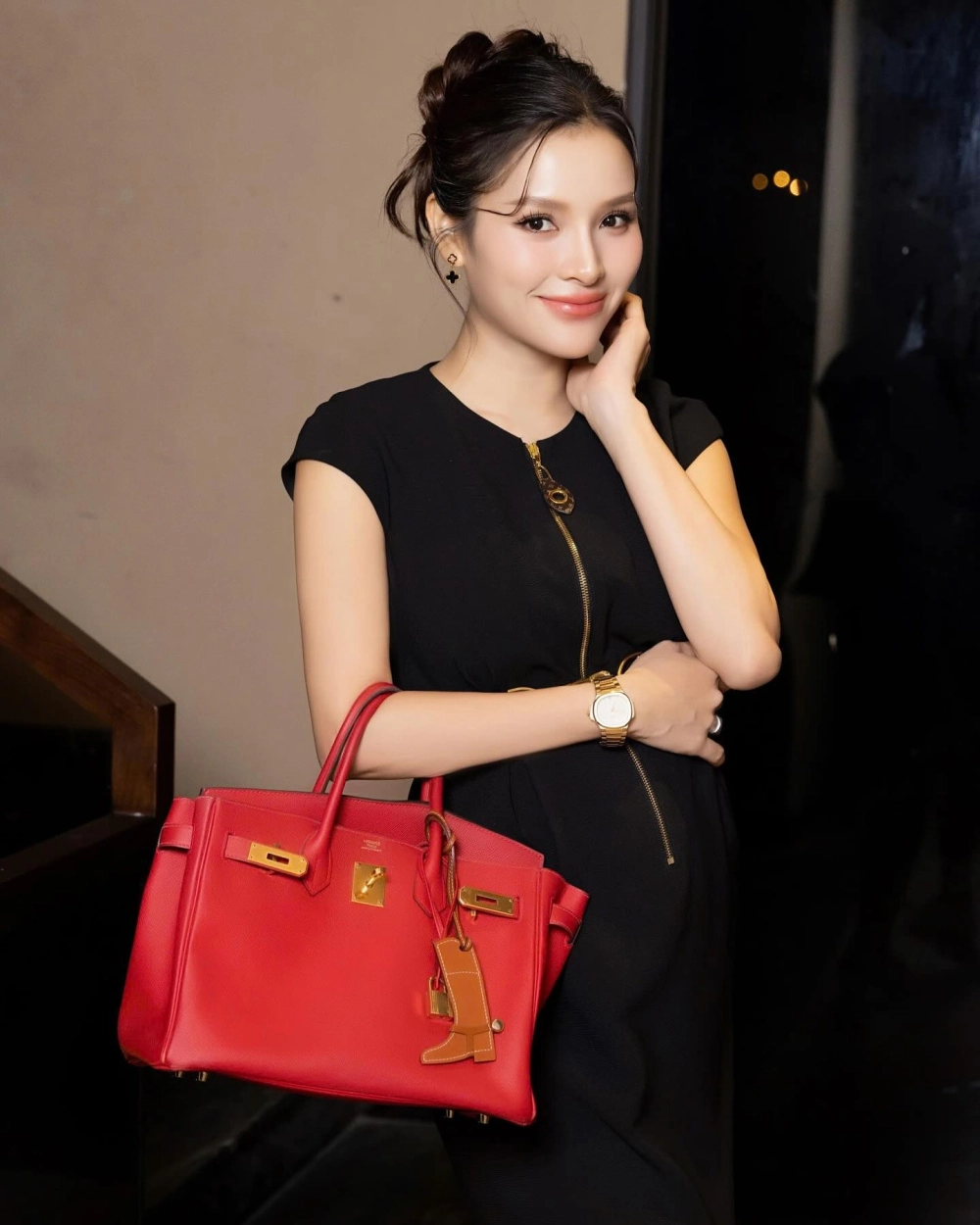 Cùng thưởng thức những phương trinh jolie hát đầy cảm xúc qua từng ca khúc