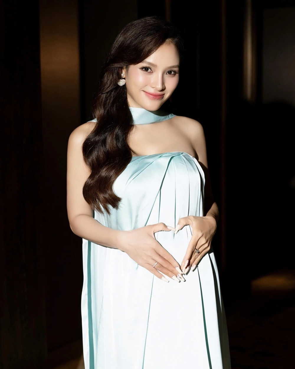Phương Trinh Jolie cao bao nhiêu? Cùng khám phá chiều cao của cô và sự quyến rũ