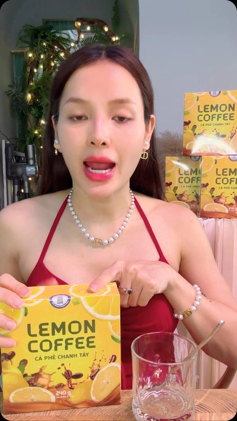 Khám phá bài hát của ca sĩ Phương Trinh Jolie và cảm nhận âm nhạc đầy cảm xúc từ cô