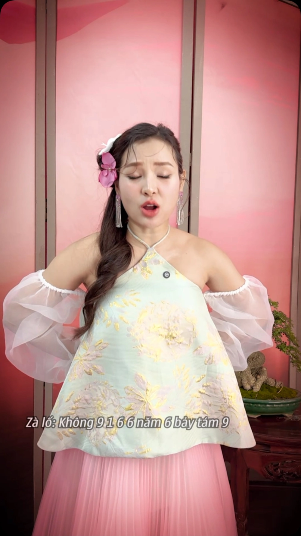 Phương Trinh Jolie tuổi hiện tại có bao nhiêu tuổi, cùng tìm hiểu về cô nàng tài năng