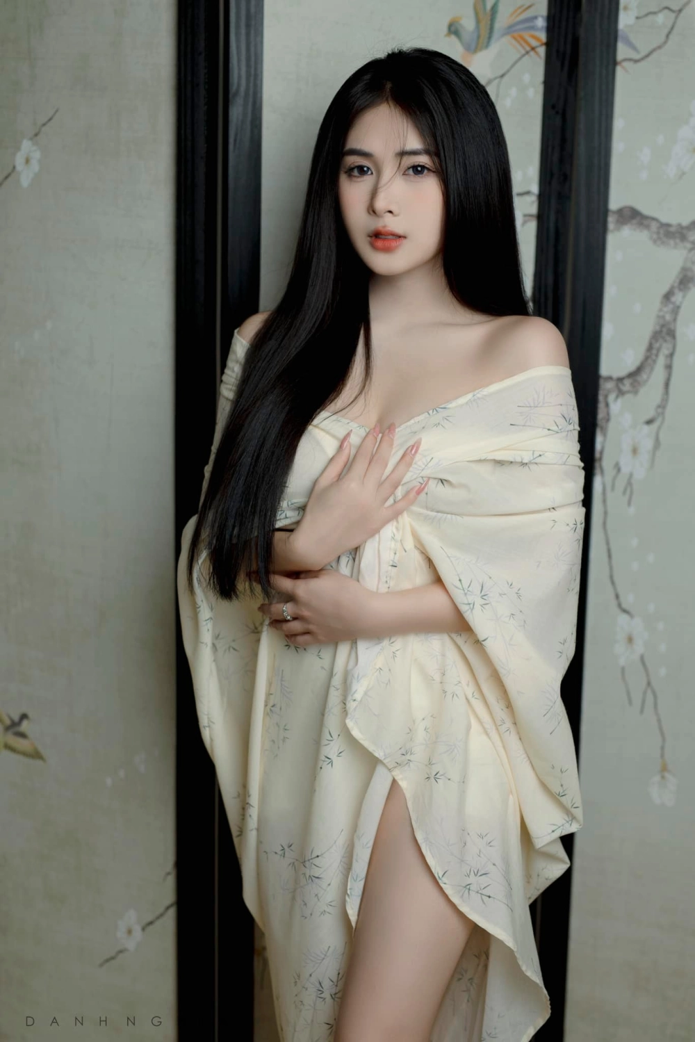 Cộng đồng mạng săn lùng Video Quỳnh Alee cực hot