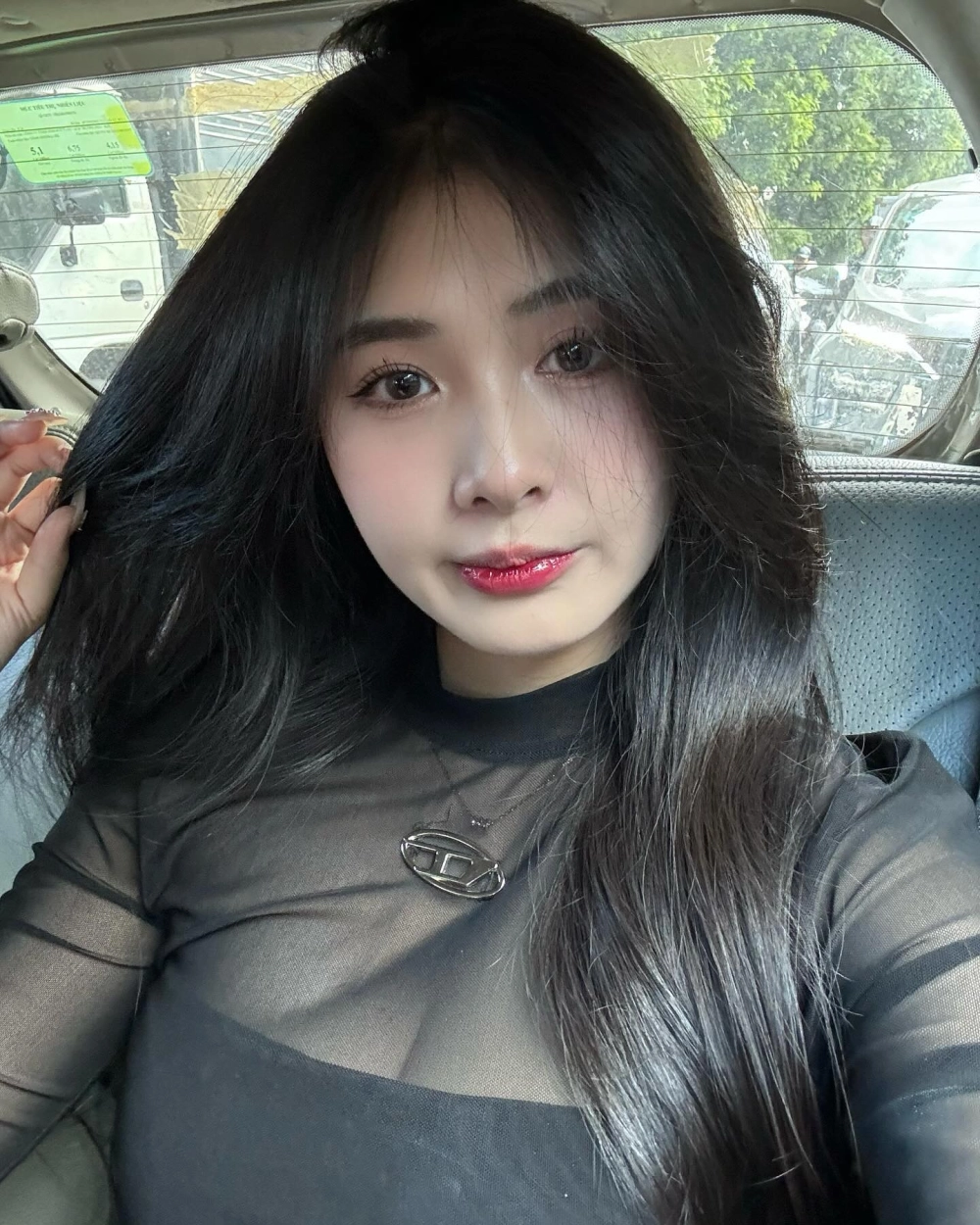 Nghi vấn Quỳnh Alee bay lắc khiến cộng đồng hoang mang