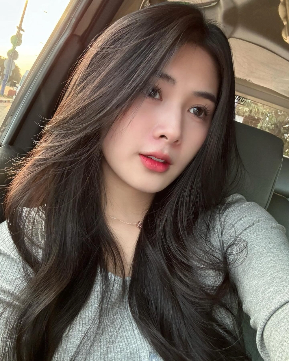 Bất ngờ với vẻ đẹp Quỳnh Alee mặt mộc tự nhiên