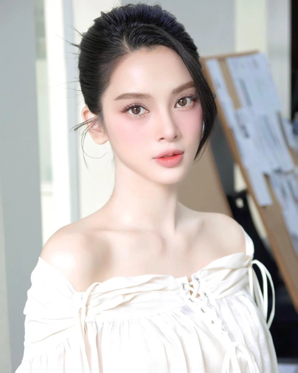 DV Quỳnh Lương đã trở thành gương mặt sáng giá với những vai diễn ấn tượng