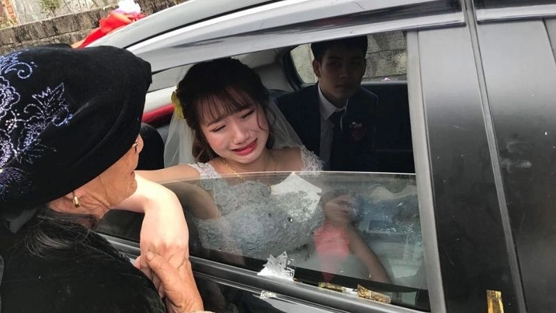  thơ mẹ dặn con gái trước khi về nhà chồng cực hay và ý nghĩa