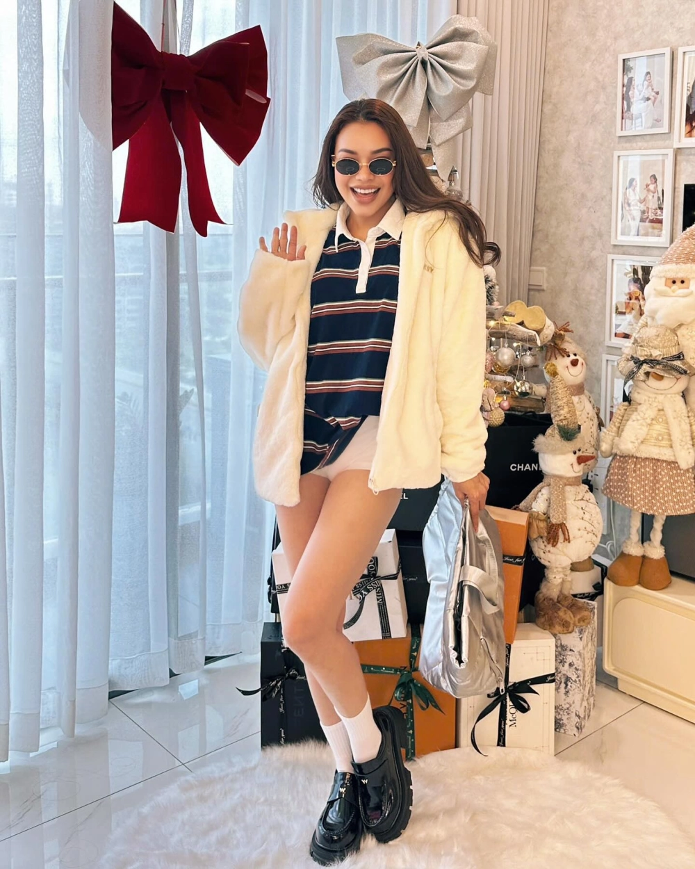 Trà Ngọc Hằng là ai mà được truyền thông chú ý đặc biệt