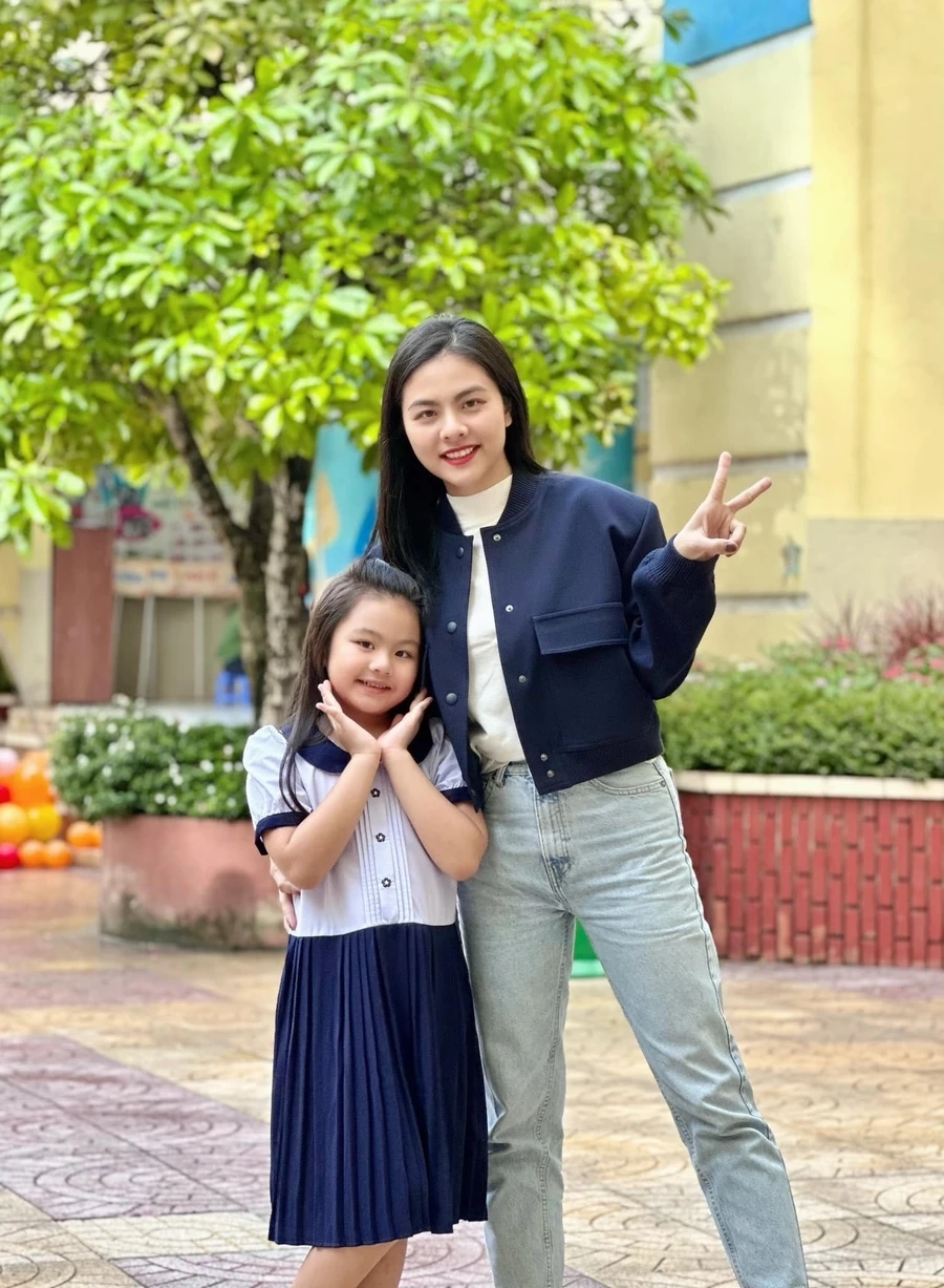 Vân Trang Quê Ở Đâu mà mang vẻ đẹp dịu dàng mộc mạc đến thế
