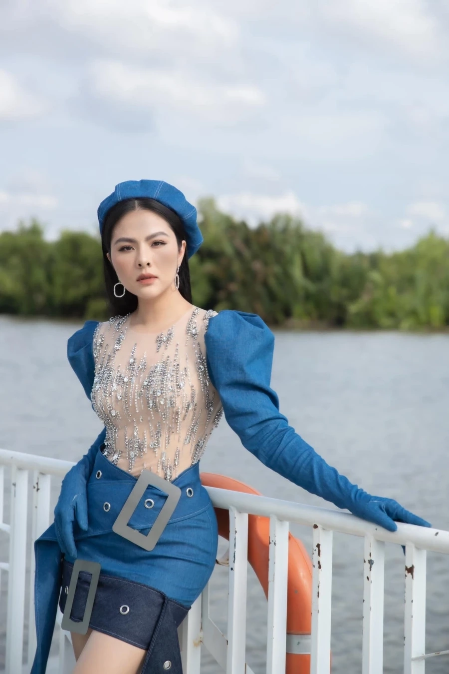 Diễn Viên Vân Trang Bao Nhiêu Tuổi mà nhan sắc vẫn rạng ngời