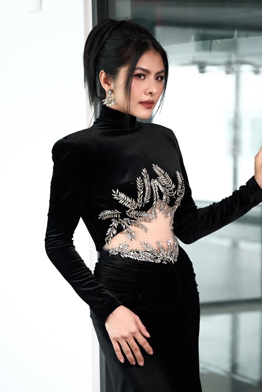 Mc Vân Trang duyên dáng với lối dẫn dắt chuyên nghiệp trên sân khấu
