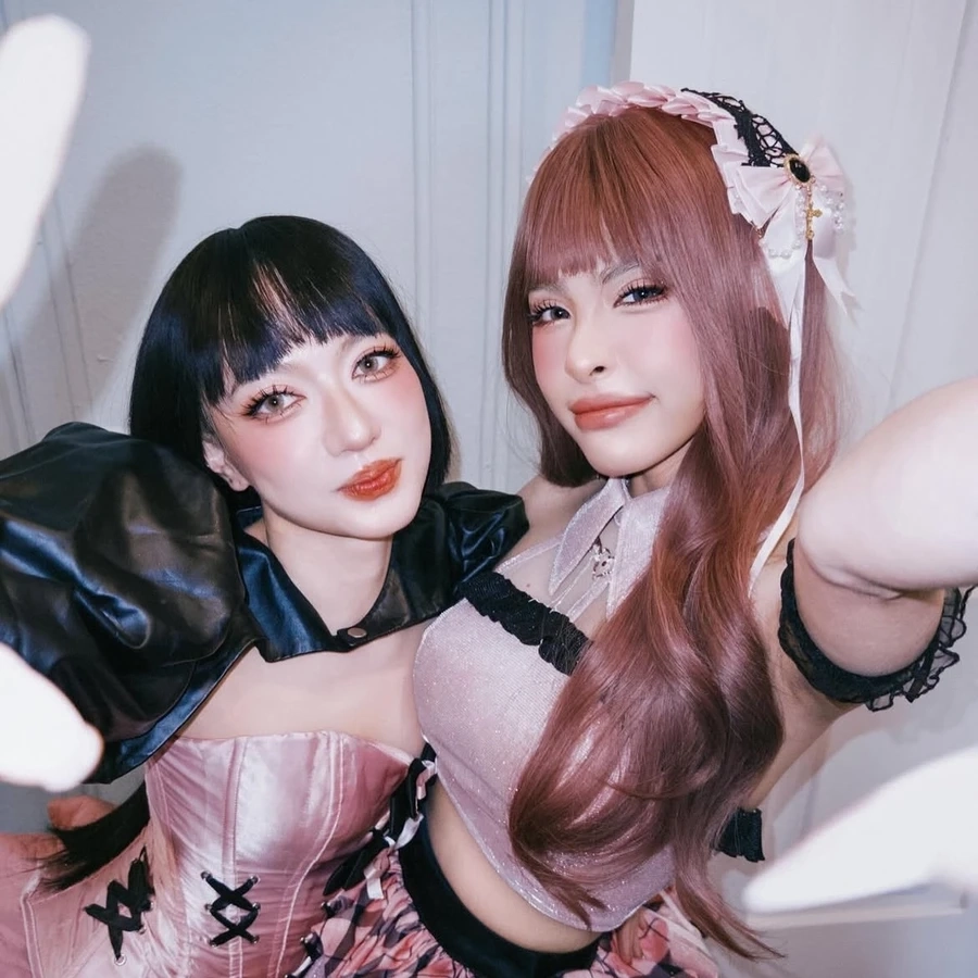 Ca sĩ nhí xuân nghi đã gây ấn tượng mạnh mẽ từ khi còn rất nhỏ với giọng hát tài năng