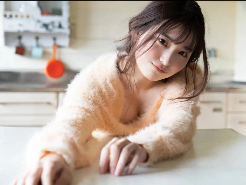 Ai Saito quyến rũ ở mọi góc máy