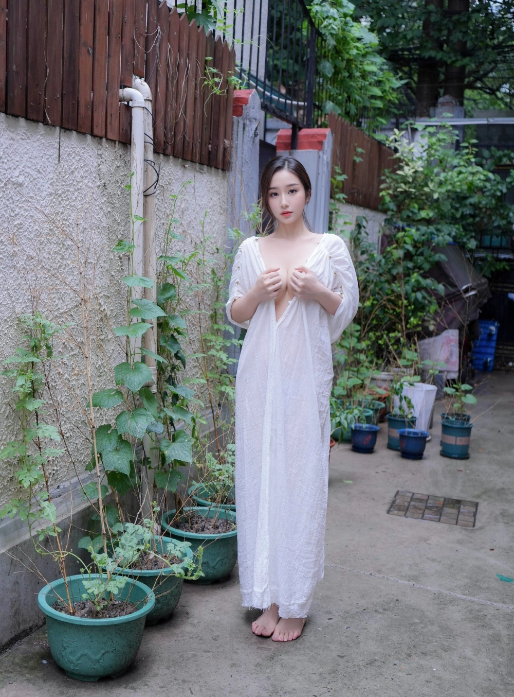 Ảnh gái mặc đồ sexy đồ bó sát vú căng nóng bỏng cuốn hút chết người