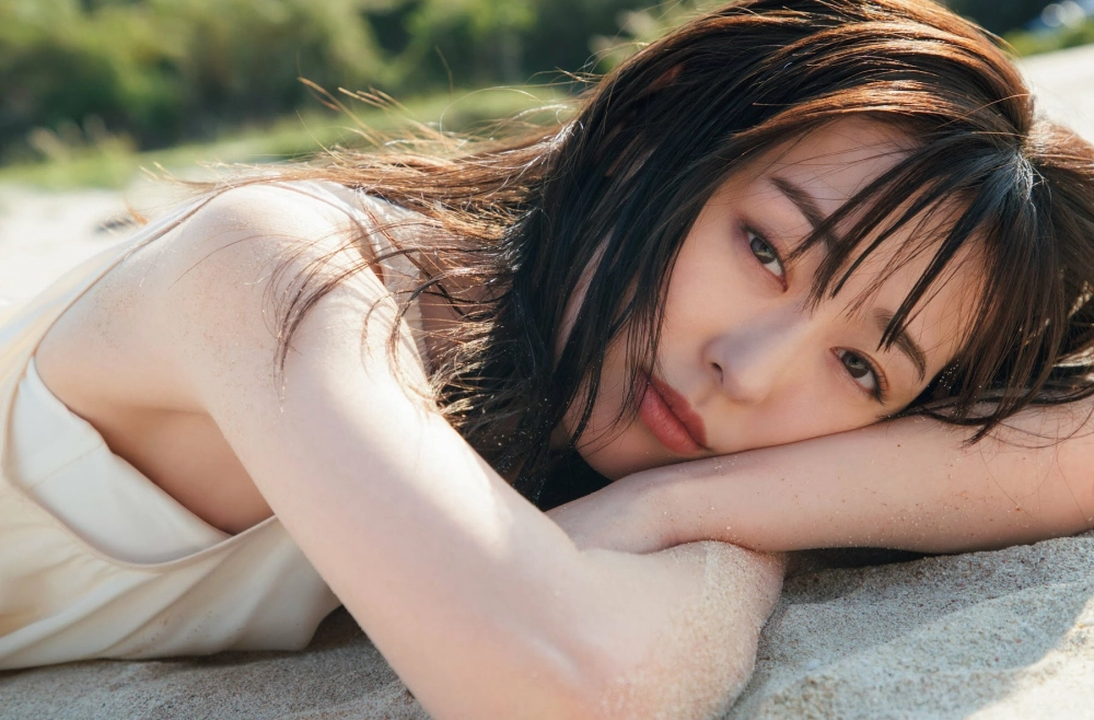 Haruka Fukuhara nổi bật với khí chất đầy cuốn hút