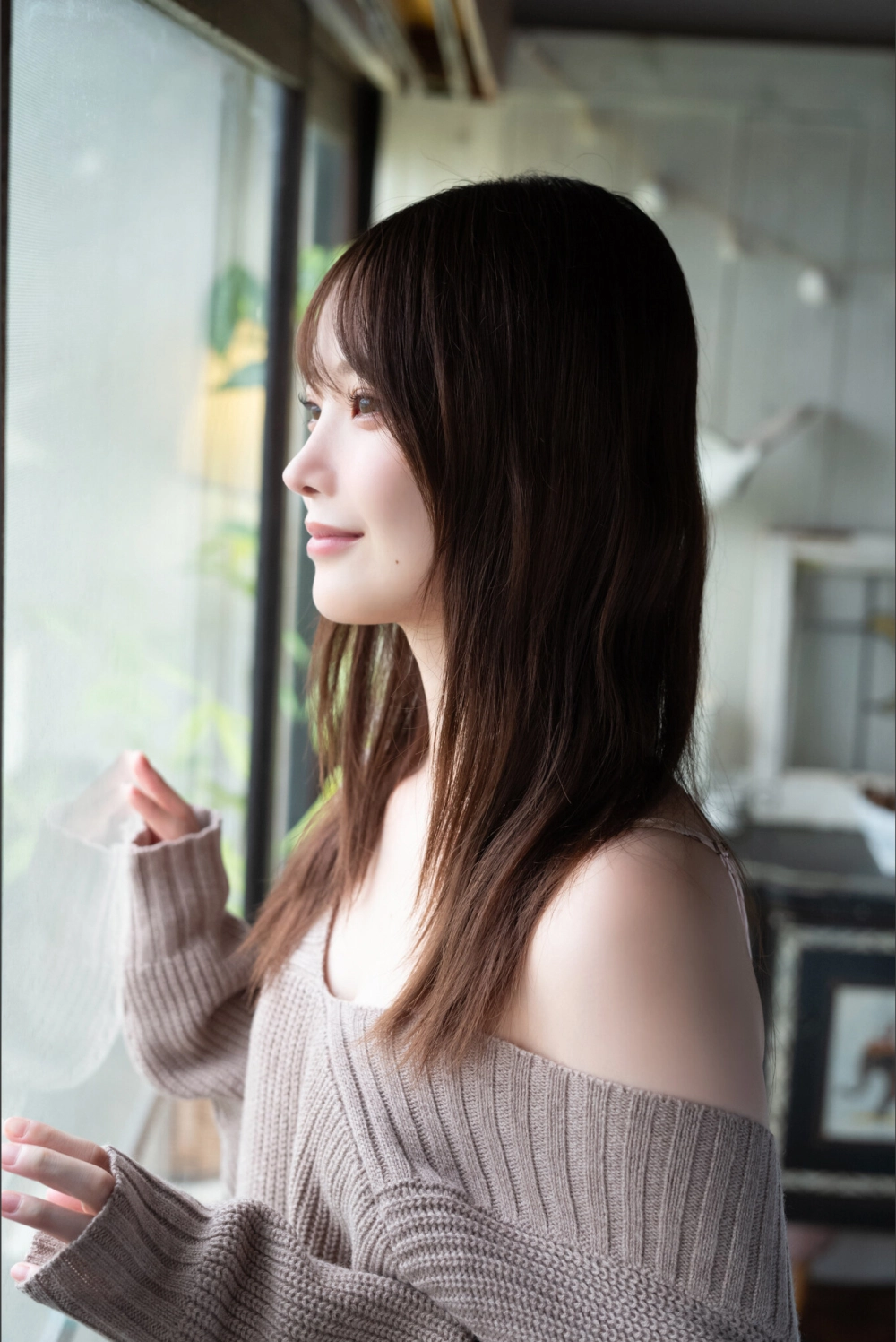 Himeka Araya tràn đầy sự quyến rũ nhẹ nhàng