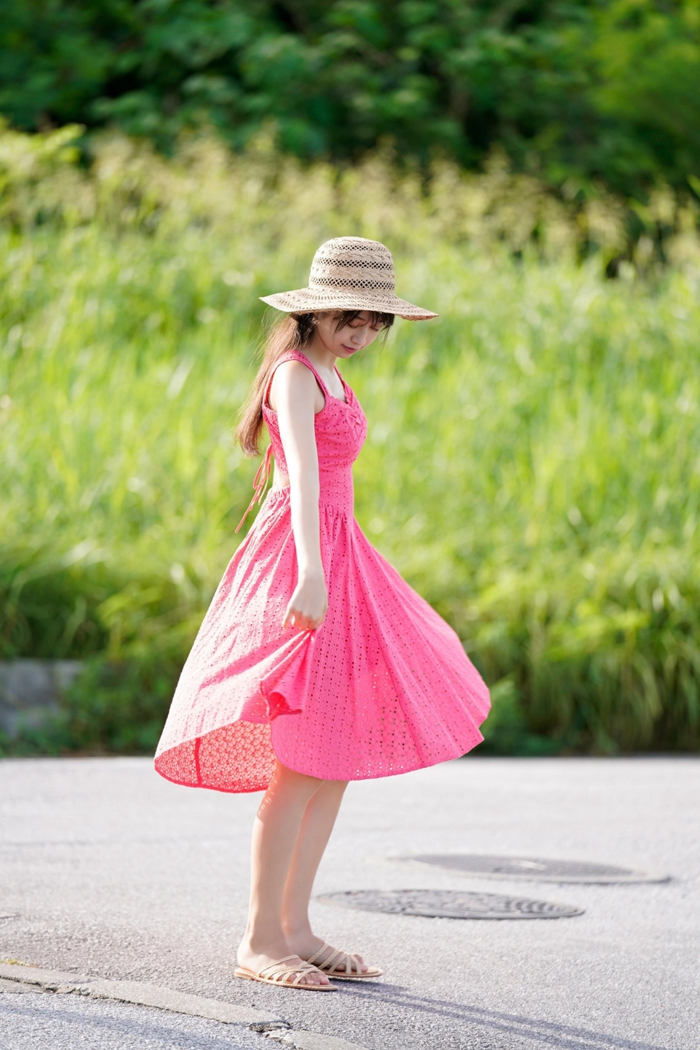 Makino Marie nổi bật với vẻ đẹp mê hoặc